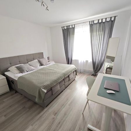 Fh-Naehe: Modernes Apt Mit Balkon Hof  Exteriér fotografie